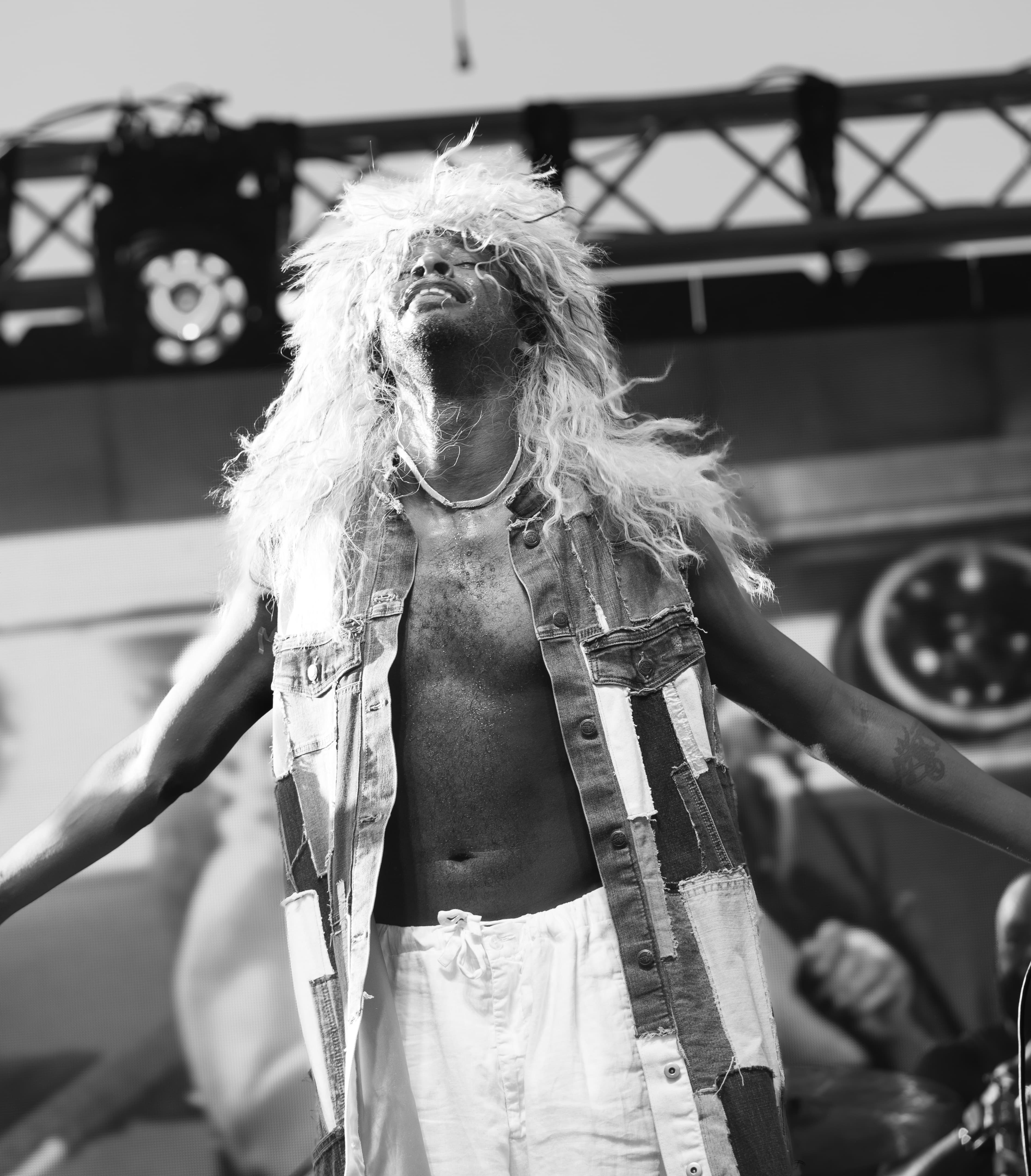 Dre Peace performing 1